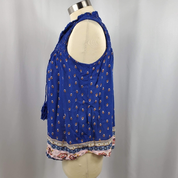 🆕️ Rewind Flowy Sleeveless Top - Floral - Picture 2 of 5